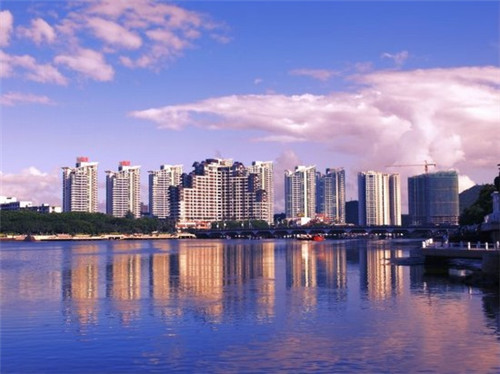 青海沙漠景点叫什么名称（青海沙漠景点叫什么名称好听）